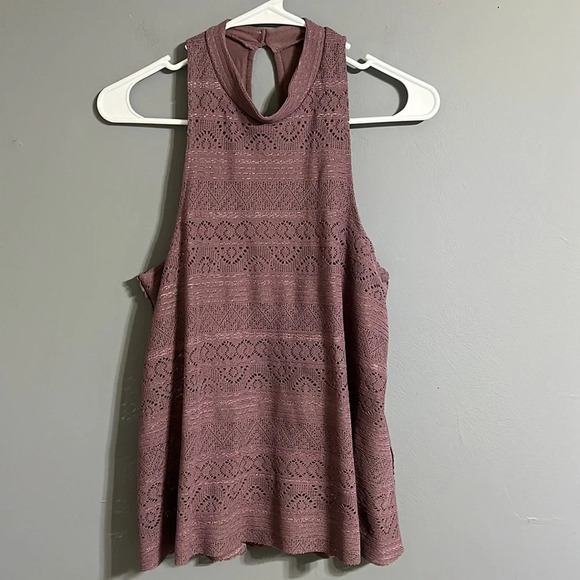 Sleeveless Hollister lace top size large - Picture 1 of 3